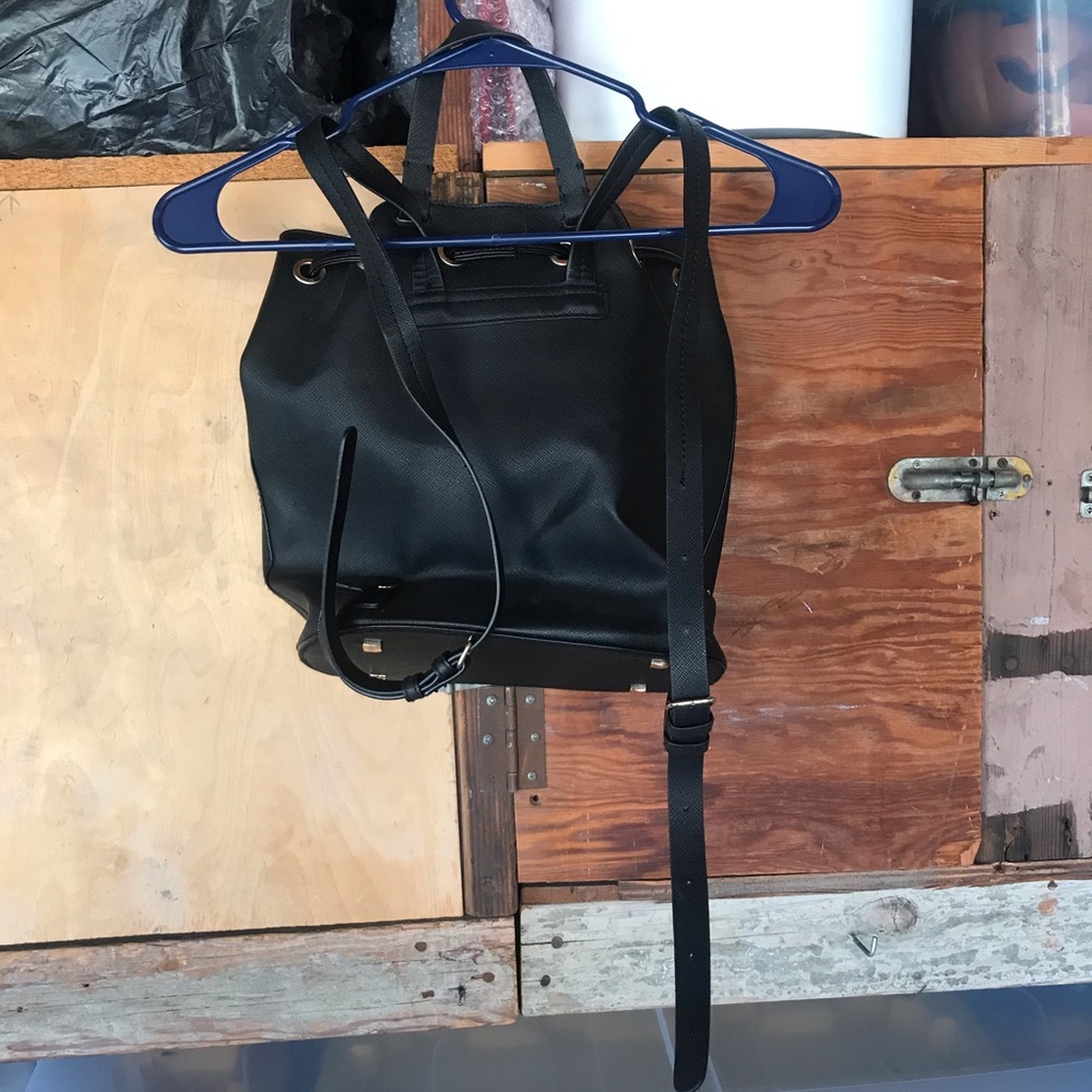 H&M bucket backpack - Picture 2 of 3